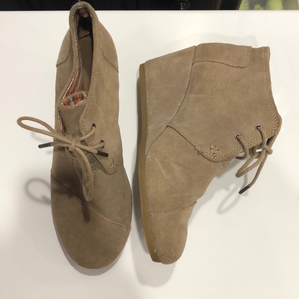 Toms Wedges - Picture 2 of 2